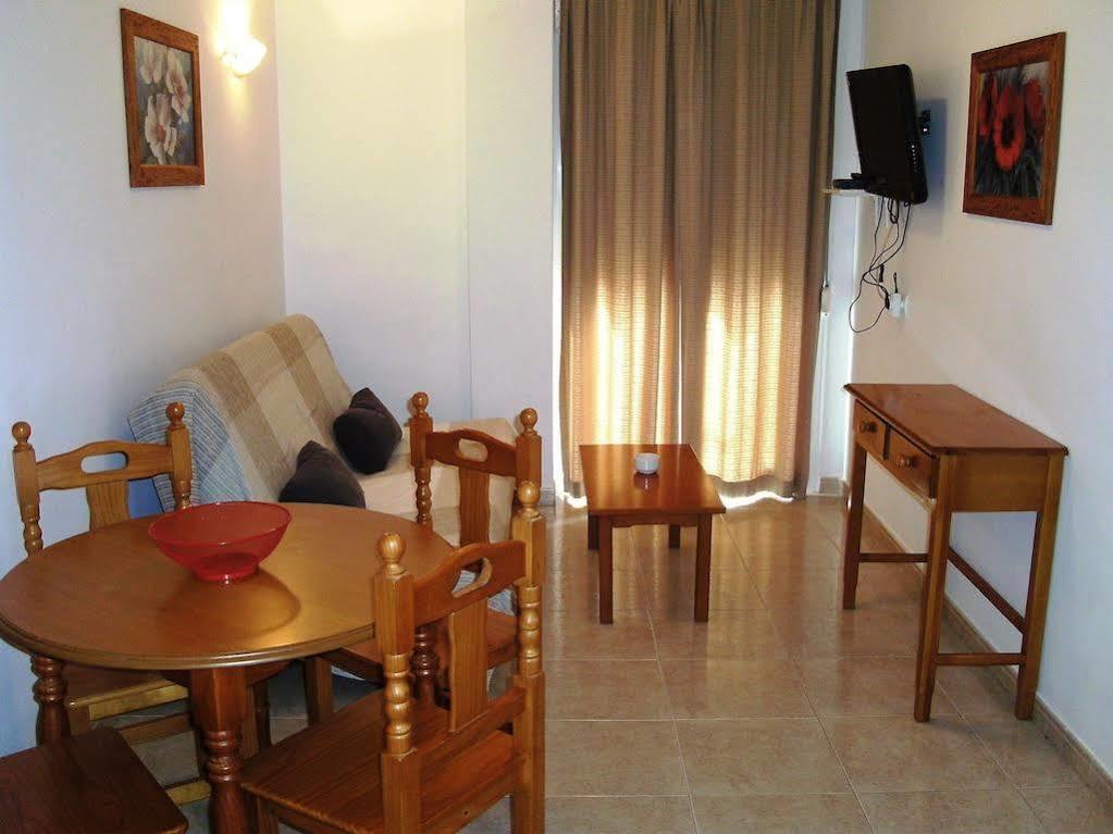 Vicenta Apartaments Torremolinos Exterior photo