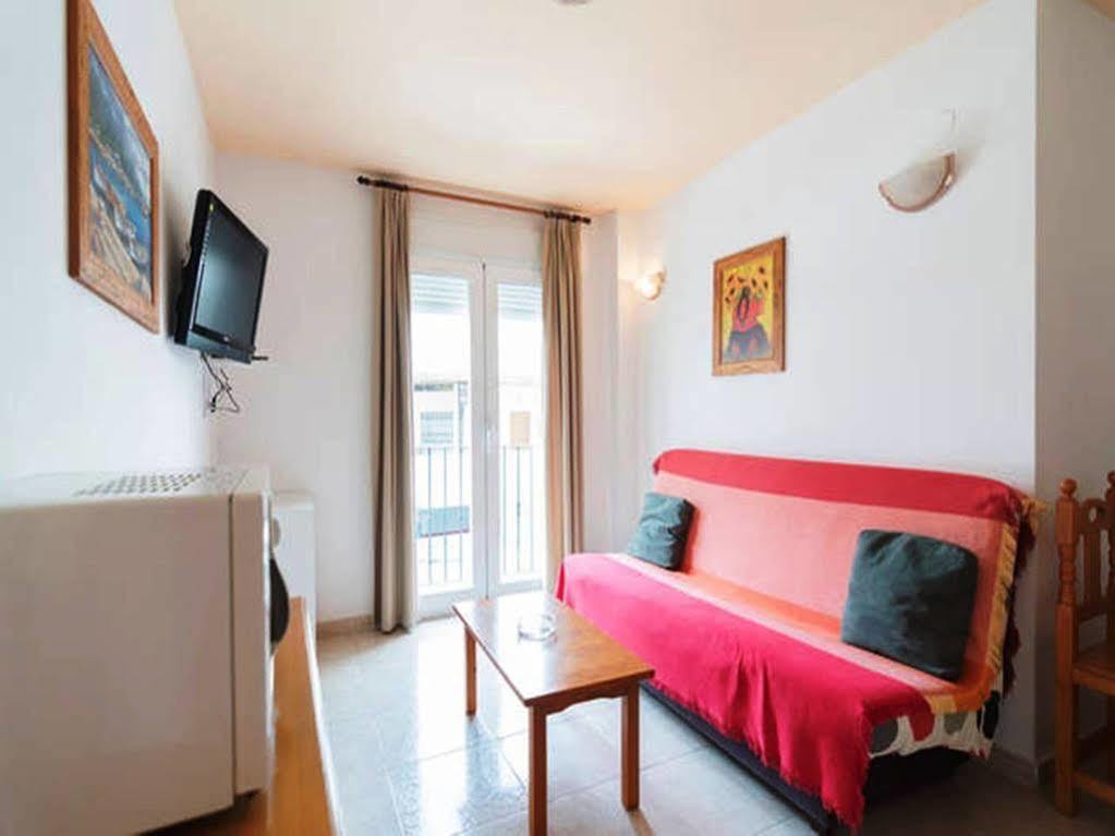 Vicenta Apartaments Torremolinos Exterior photo